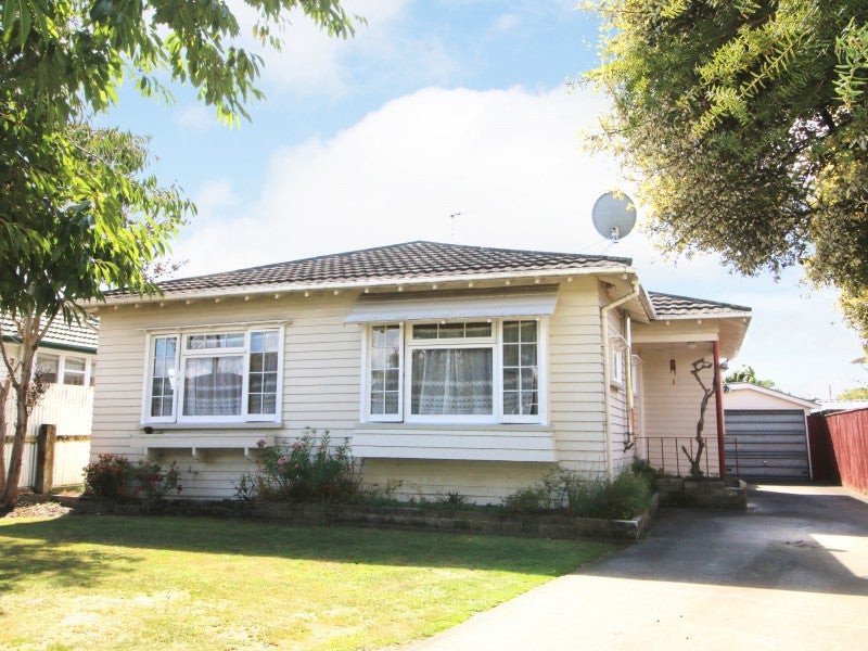 109 Featherston Street, Takaro, Palmerston North - Carousel 1