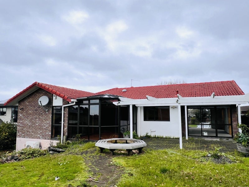 21 Loloma Drive, Half Moon Bay, Auckland - Carousel 21