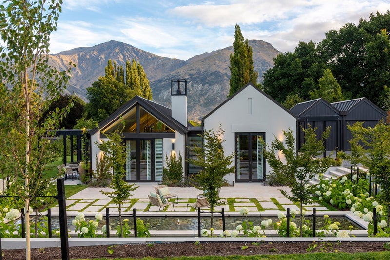 8 Marshall AVE, LAKE HAYES, QUEENSTOWN - Carousel 1