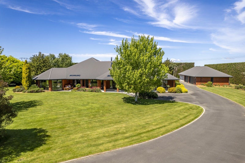 16 Knights Road, Christchurch - Carousel 2