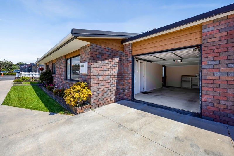 1/302 Saint Aubyn Street, New Plymouth - Carousel 2