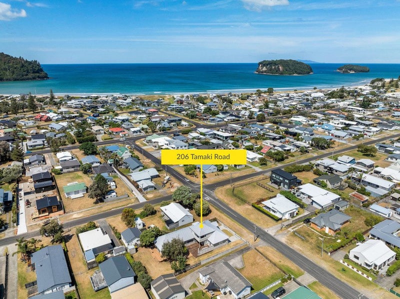 206 Tamaki Road, Whangamatā - Carousel 1