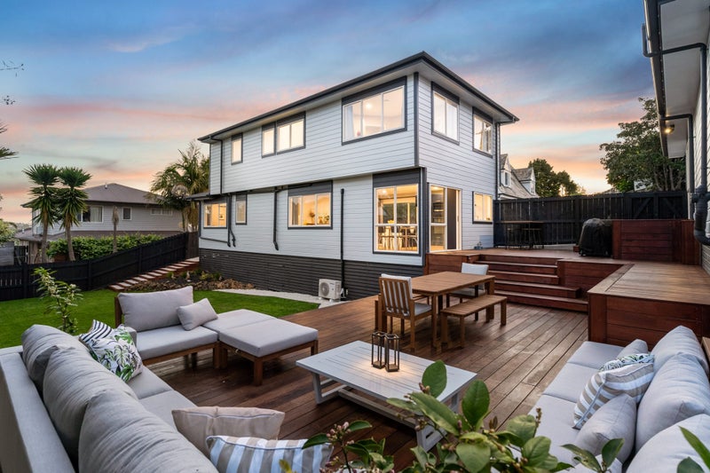 19I Paparoa Road, Cockle Bay, Auckland - Carousel 2
