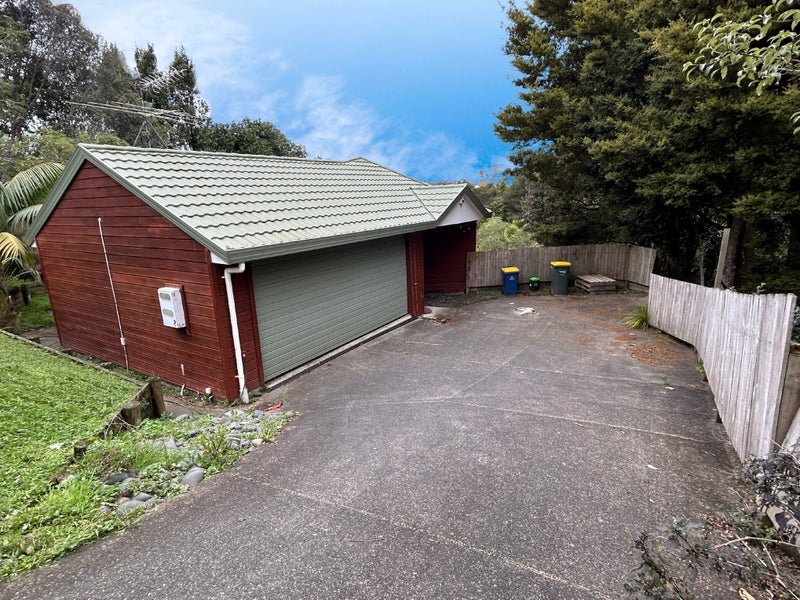 13B Miriam Corban Heights, Henderson, Auckland - Carousel 18