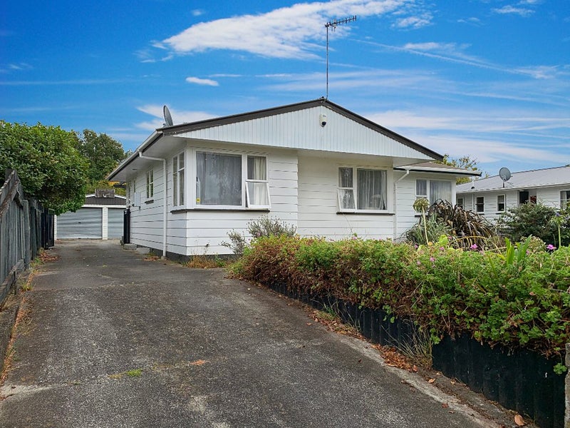 123 Ruamahanga Crescent, Terrace End, Palmerston North - Carousel 1