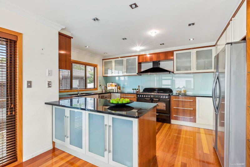 37A Spencer Street, Remuera, Auckland - Carousel 2