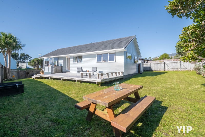3 Kingsbridge Pl, Newlands, Wellington - Carousel 1