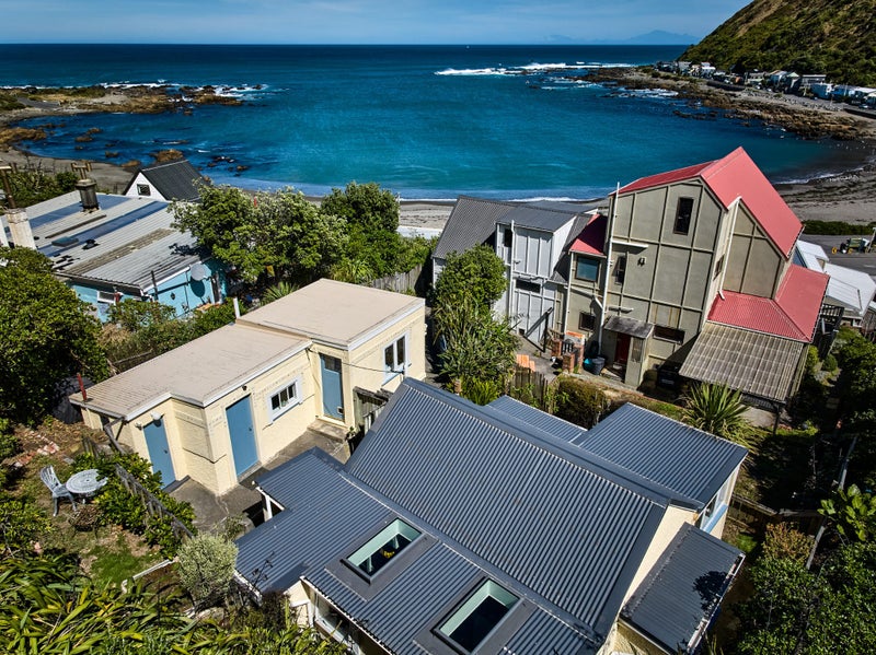 4/48 Owhiro Bay Parade, Owhiro Bay, Wellington - Carousel 1