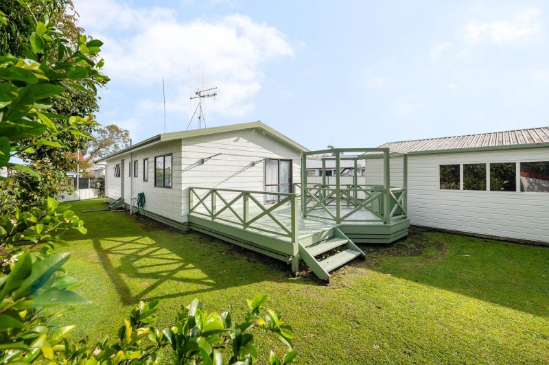 7 Beadle Place, St Andrews, Hamilton - Carousel 3