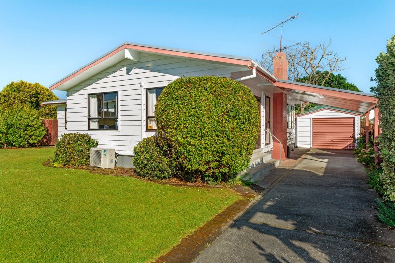 7 Healey Place, Whataupoko, Gisborne - Carousel 1