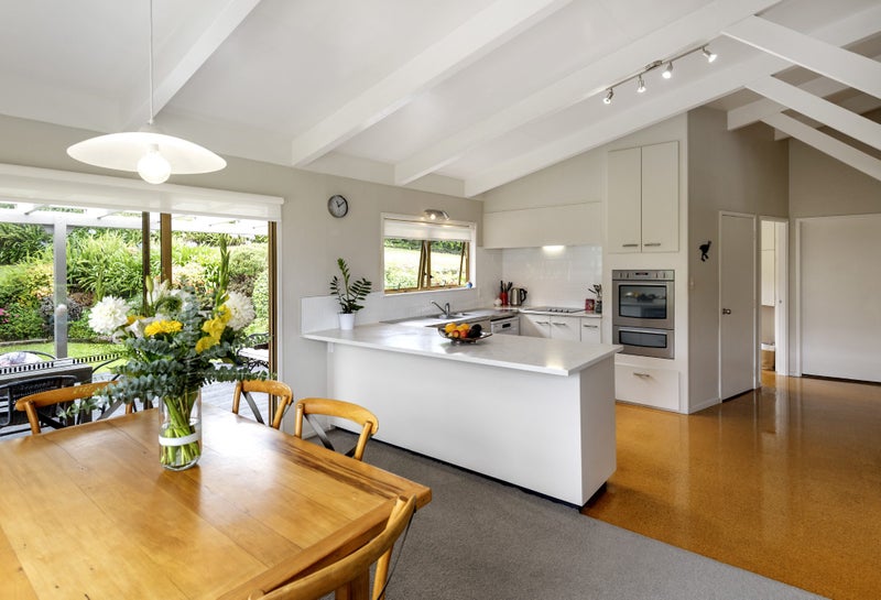 83 Evelyn Road, Cockle Bay, Auckland - Carousel 2