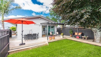 37 Kings Road, Panmure, Auckland - Carousel 1