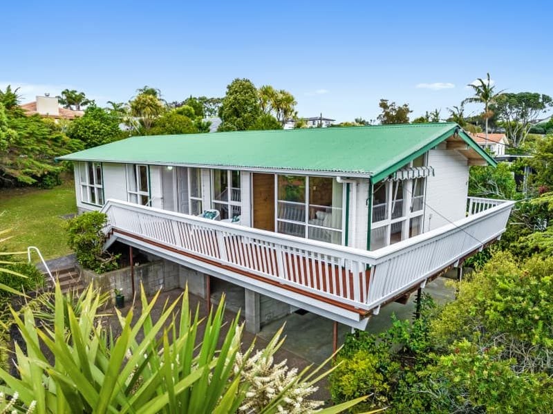 283A Beach Road, Campbells Bay, Auckland - Carousel 1