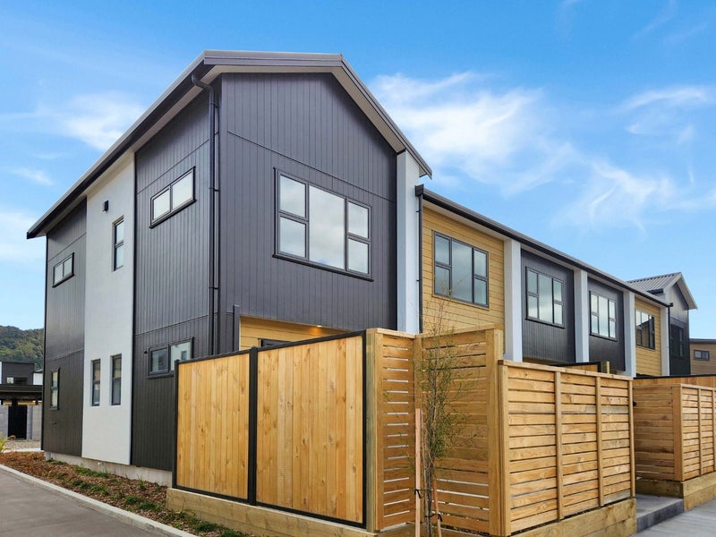14 Te Ara o Ralph Olsen, Wainuiomata, Lower Hutt - Carousel 12