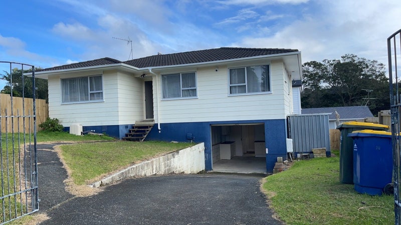 16 Spinella Drive, Bayview, Auckland - Carousel 1