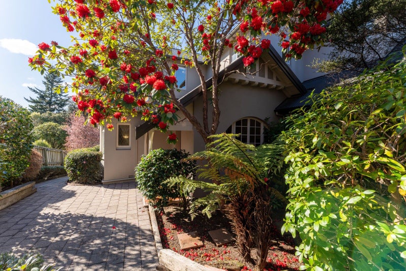 26 Burwood Avenue, Maori Hill, Dunedin - Carousel 1