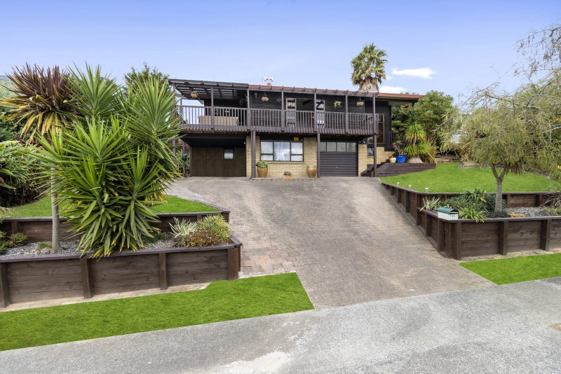 109 Amanda Avenue, Dinsdale, Hamilton - Carousel 1