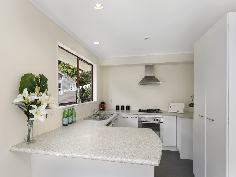 90B Holloway Road, Aro Valley, Wellington - Carousel 2