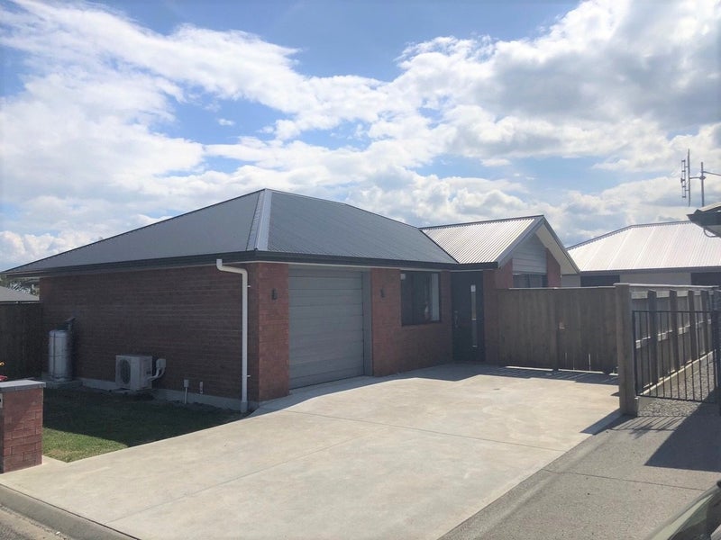 4 Tarata Grove, Lansdowne, Masterton - Carousel 1