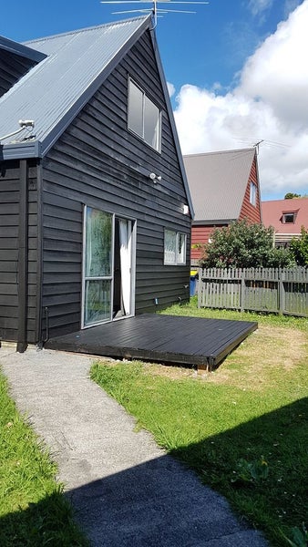 15 Caspian Close, New Lynn, Auckland - Carousel 2