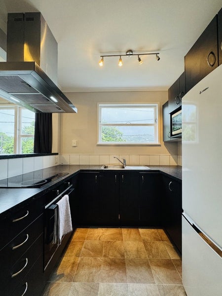 49B Park Road, Miramar, Wellington - Carousel 1