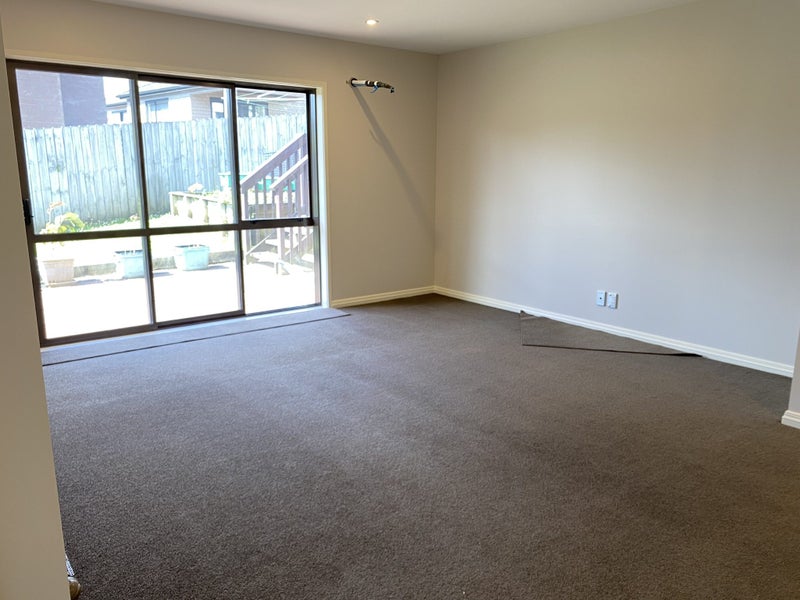 4 Kilear Close, Pinehill, Auckland - Carousel 2