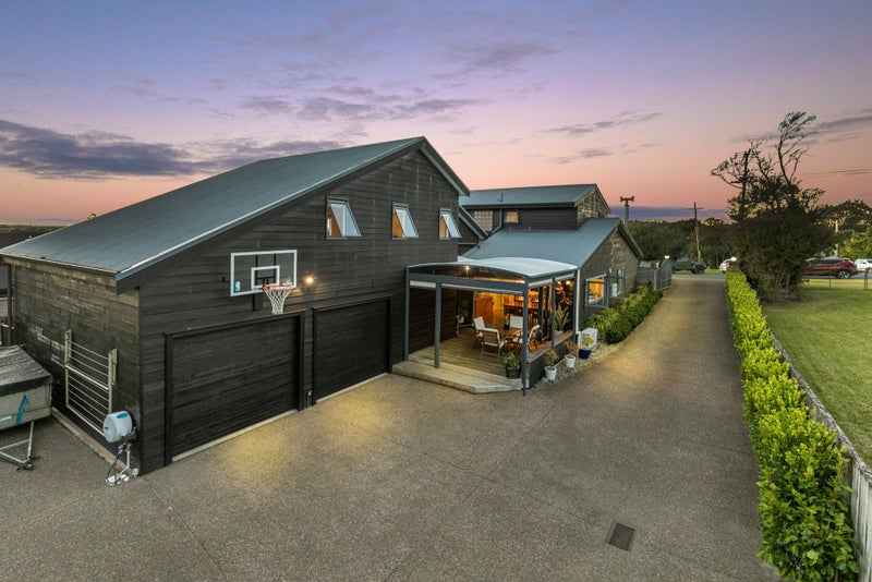 4 Traffic Road, Greenhithe, Auckland - Carousel 1