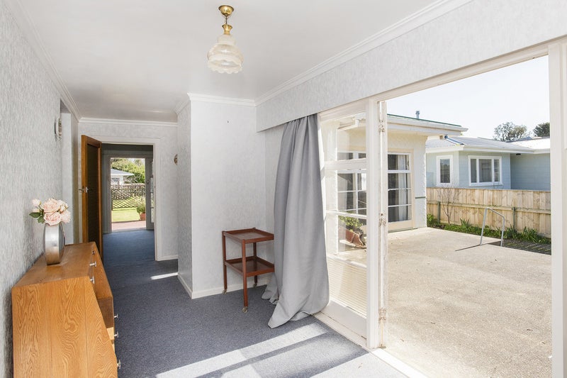 16 Pine Street, Mangapapa, Gisborne - Carousel 2