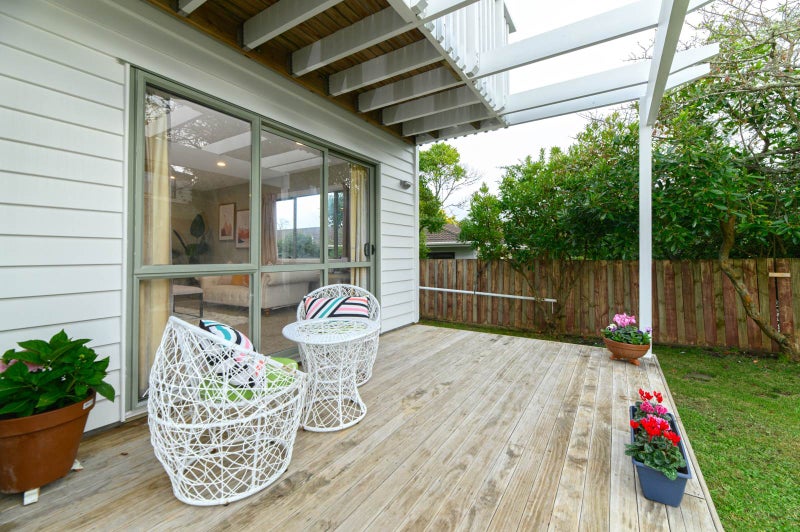 2/466 East Coast Road, Windsor Park, Auckland - Carousel 22