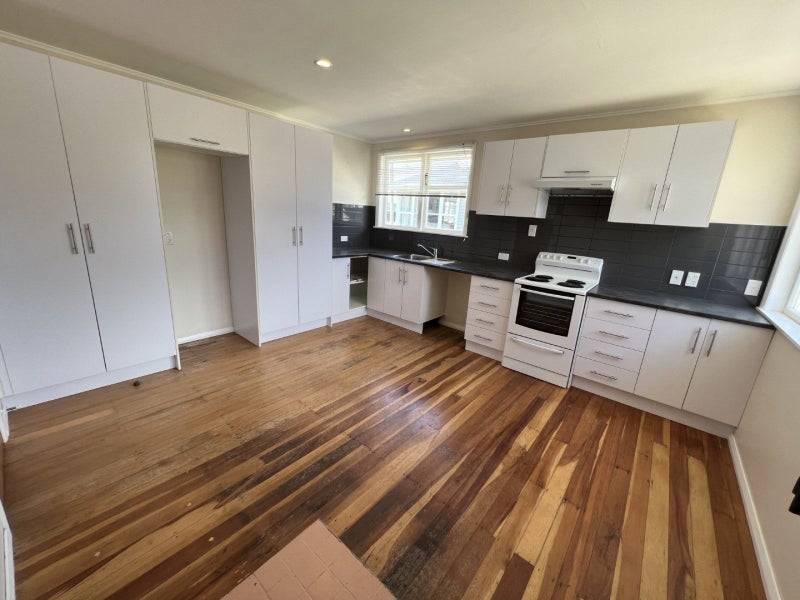 3 Rutland Place, Milson, Palmerston North - Carousel 2