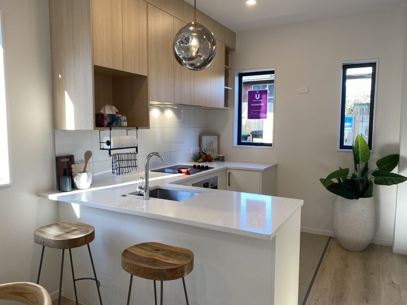 15 Paetai Lane, Te Atatū Peninsula, Auckland - Carousel 2