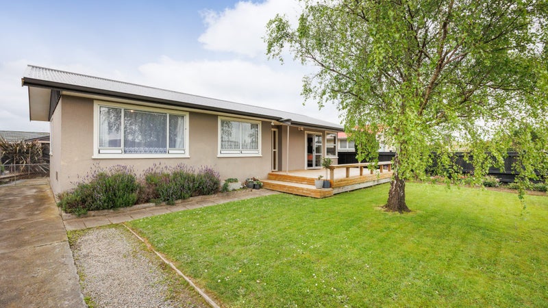 36 Karamea Crescent, Kelvin Grove, Palmerston North - Carousel 1