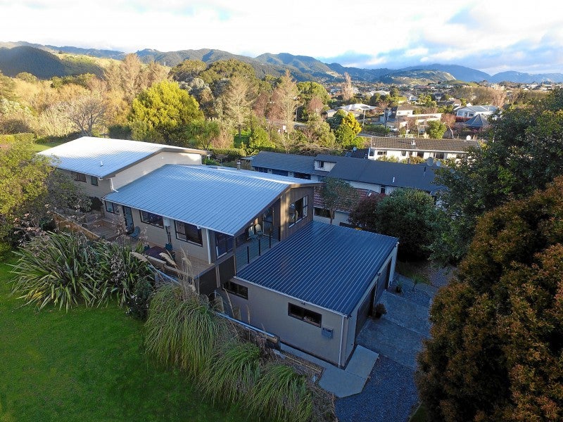 4 Ratanui Road, Paraparaumu - Carousel 2