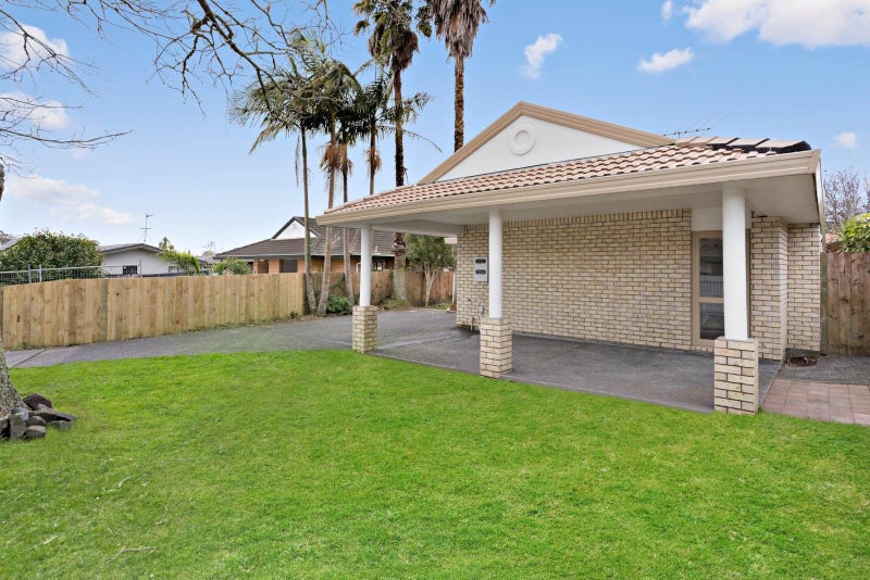 13 Clover Drive, Henderson, Auckland - Carousel 2