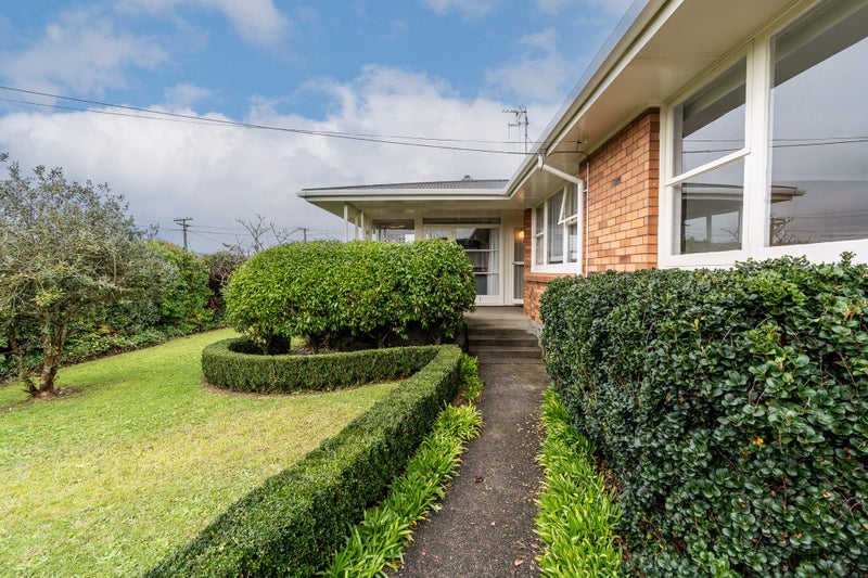 20 Springfield Crescent, Enderley, Hamilton - Carousel 2