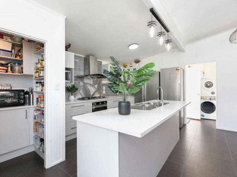 58 Cambridge Road, Judea, Tauranga - Carousel 2