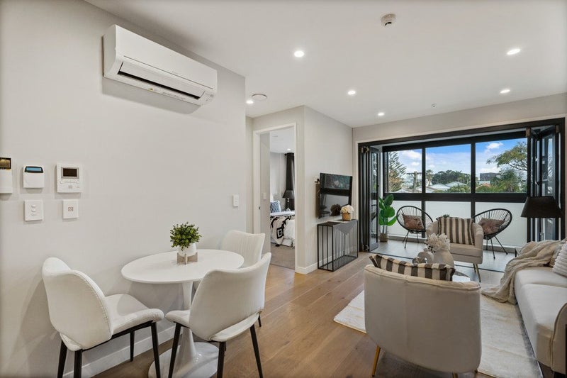 102/9 Walmer Road, Point Chevalier, Auckland - Carousel 2