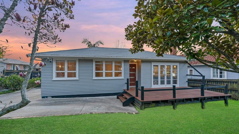 6B Humphrey Kemp Avenue, Henderson, Auckland - Carousel 1