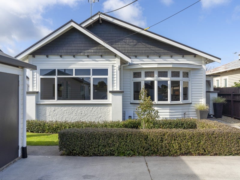 39 Wallace Place, Westown, New Plymouth - Carousel 1