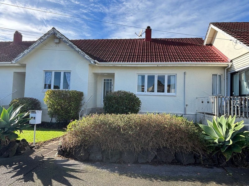 14B Patteson Avenue, Mission Bay, Auckland - Carousel 1