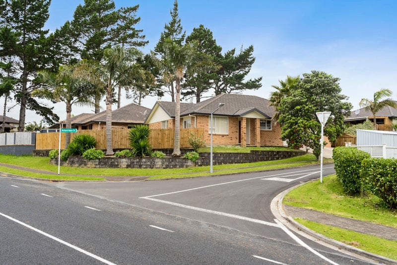 2 Richard Halse Drive, Manurewa, Auckland - Carousel 1