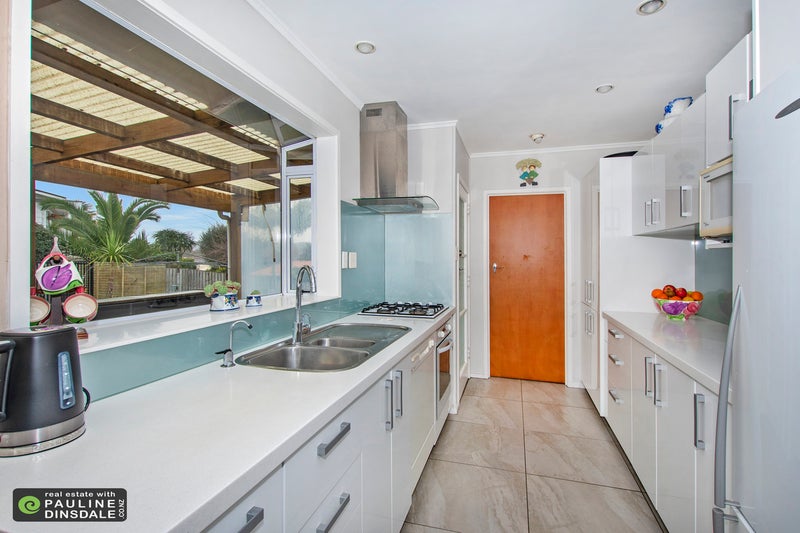 17 Tait Street, Kamo, Whangarei - Carousel 24
