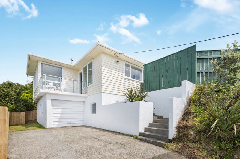 126 Glanmire Road, Newlands, Wellington - Carousel 2