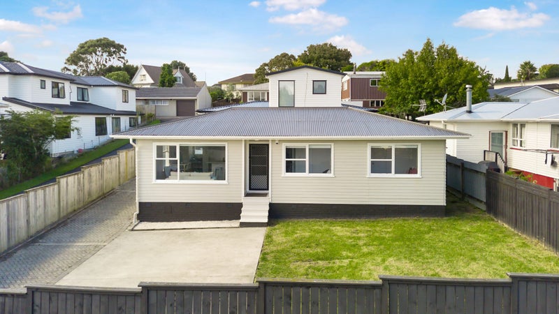 11 Oriana Avenue, Lynfield, Auckland - Carousel 1