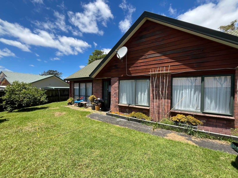 12 Waylen Place, Burswood, Auckland - Carousel 2