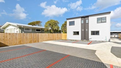 6/314 Royal Road, Massey, Auckland - Carousel 1