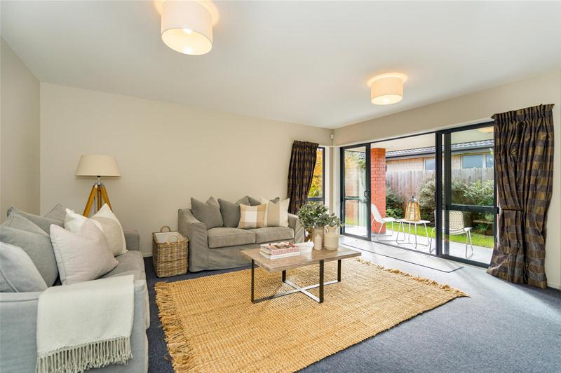 16 Bayliss Close, Northwood, Christchurch - Carousel 2