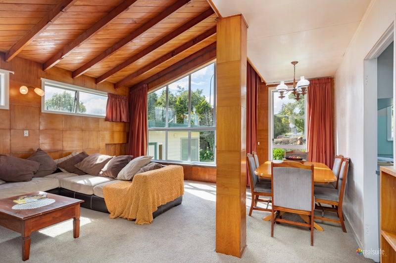 32 Mangaroa Hill Road, Clouston Park, Upper Hutt - Carousel 1