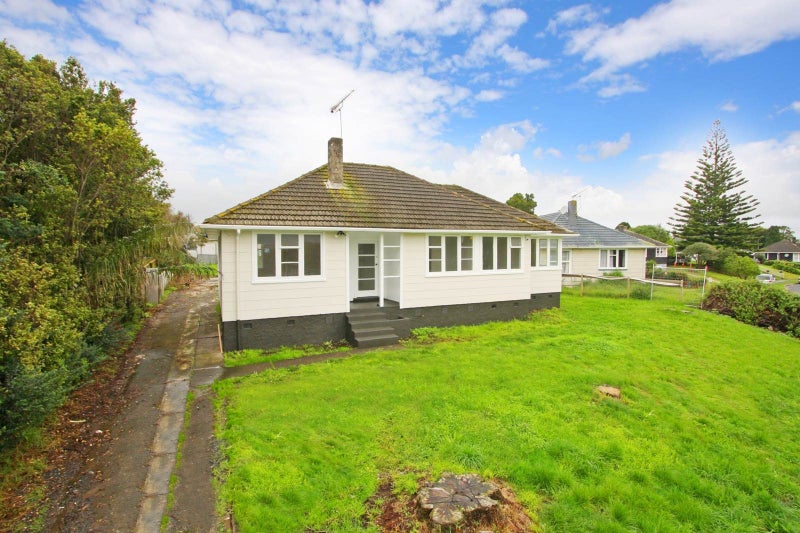 16 Epping Street, Glen Innes, Auckland - Carousel 1
