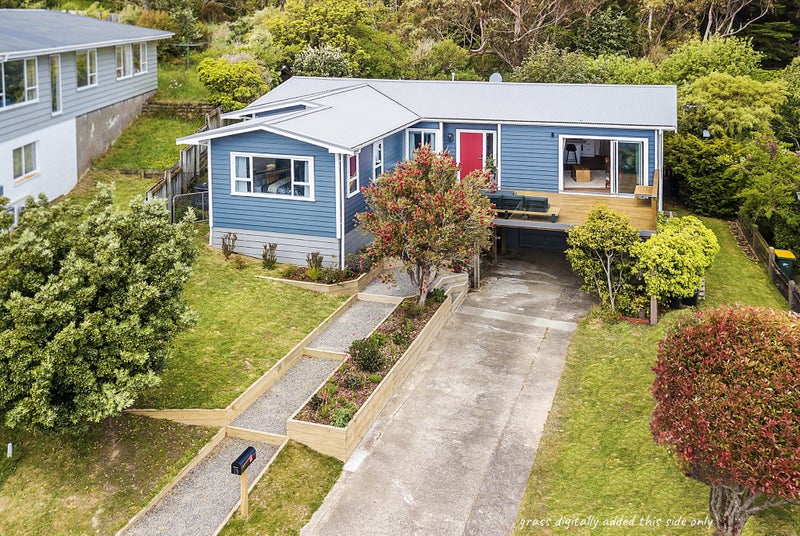 13 De Castro Place, Titahi Bay, Porirua - Carousel 1